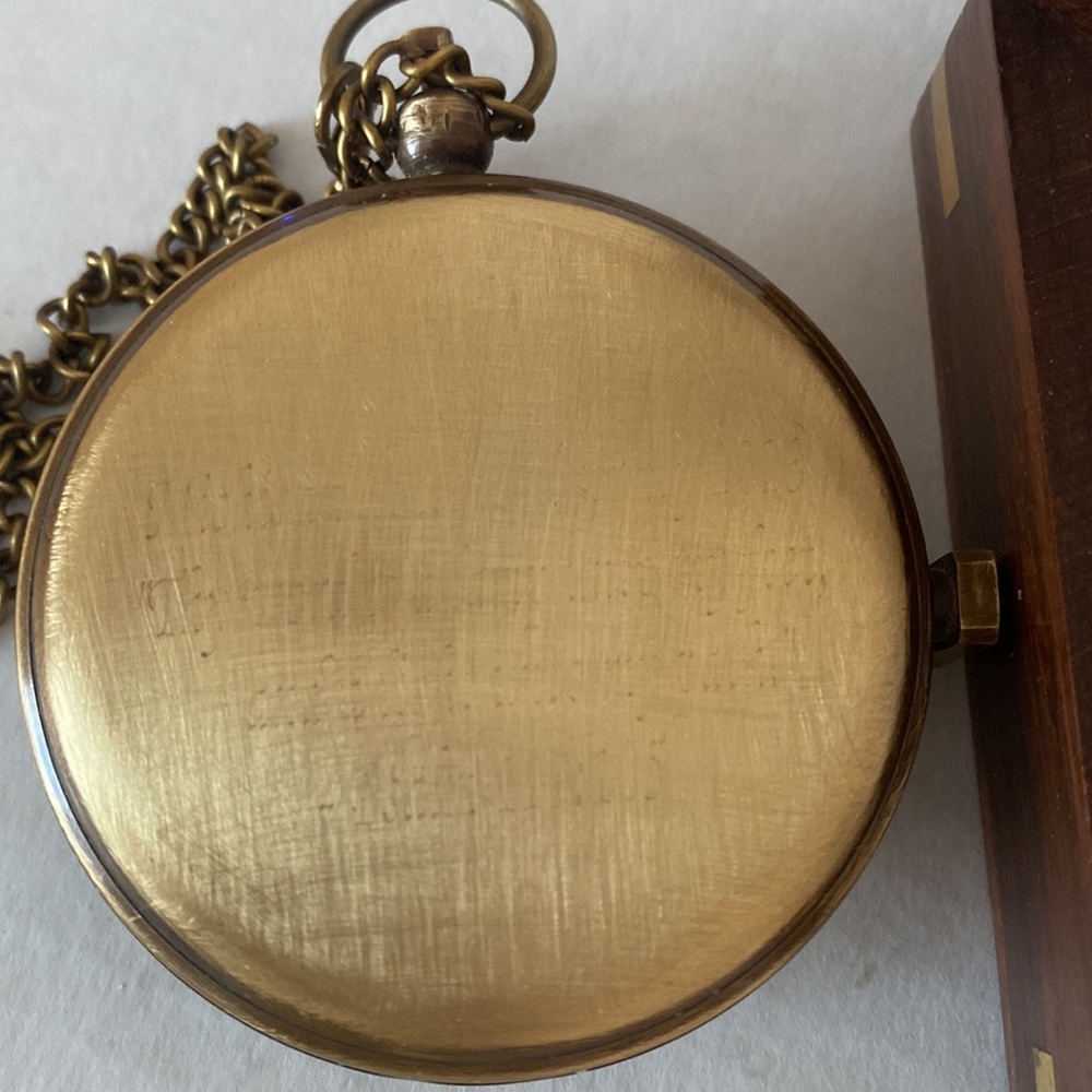 11:04 -  Rustic Brass Compass - Picture 9 of 13